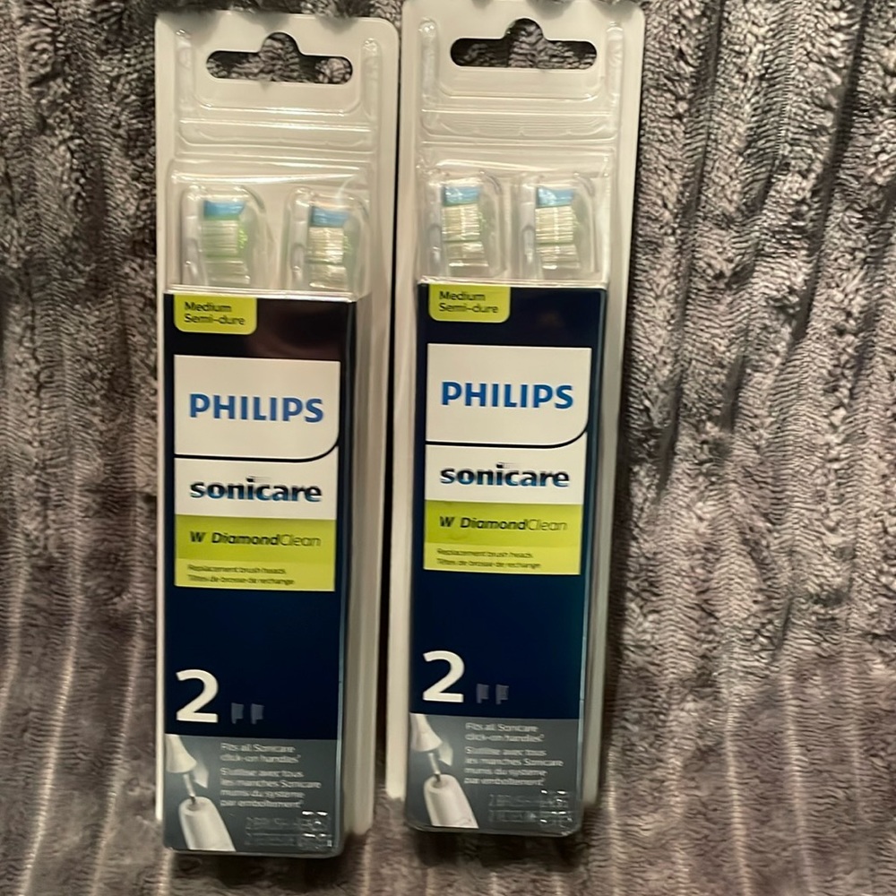 COPY - Phillips Sonicare Diamond Clean, replacement brush heads. IM NOT GOING L…